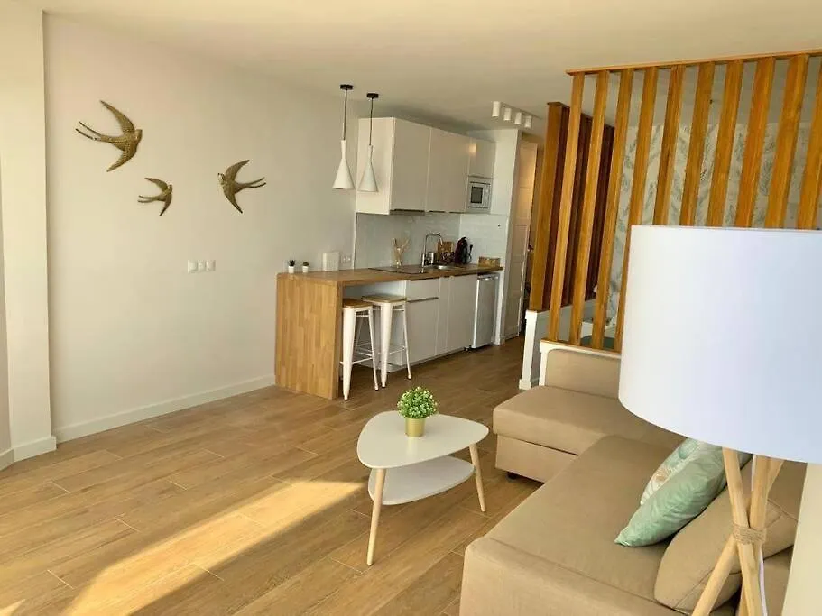 Fancy Studio Direct Access To Sea✺Parking✺Pool 米哈斯 0*,