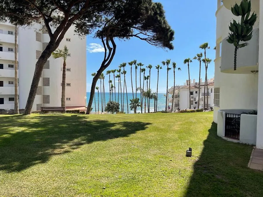 Fancy Studio Direct Access To Sea✺Parking✺Pool Mijas Apartment