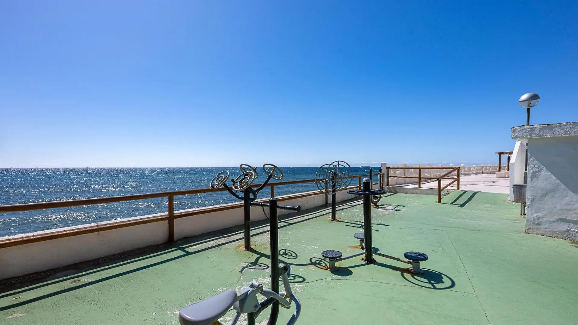 Fancy Studio Direct Access To Sea✺Parking✺Pool Mijas Spain