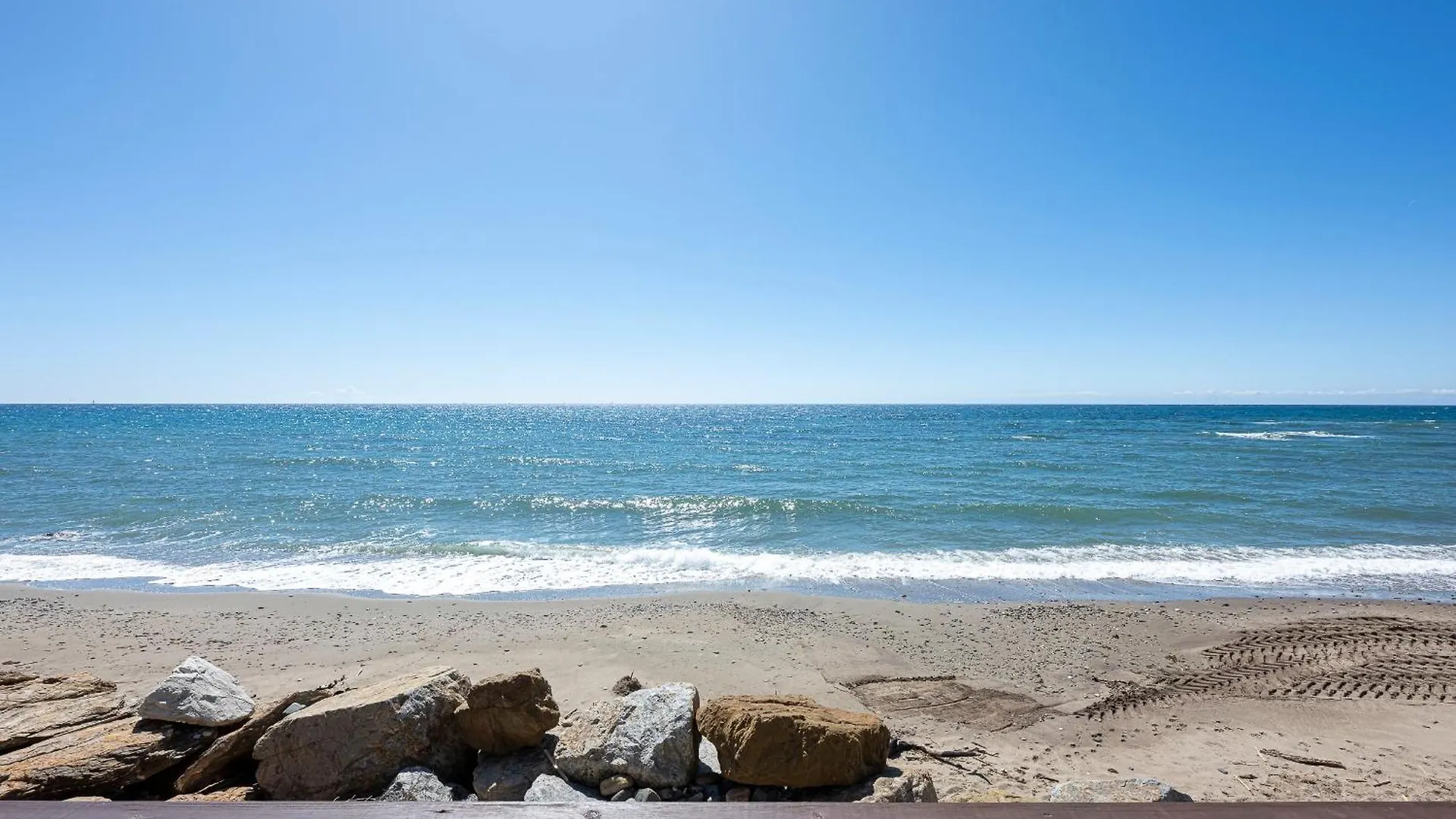 Fancy Studio Direct Access To Sea✺Parking✺Pool Mijas Apartment